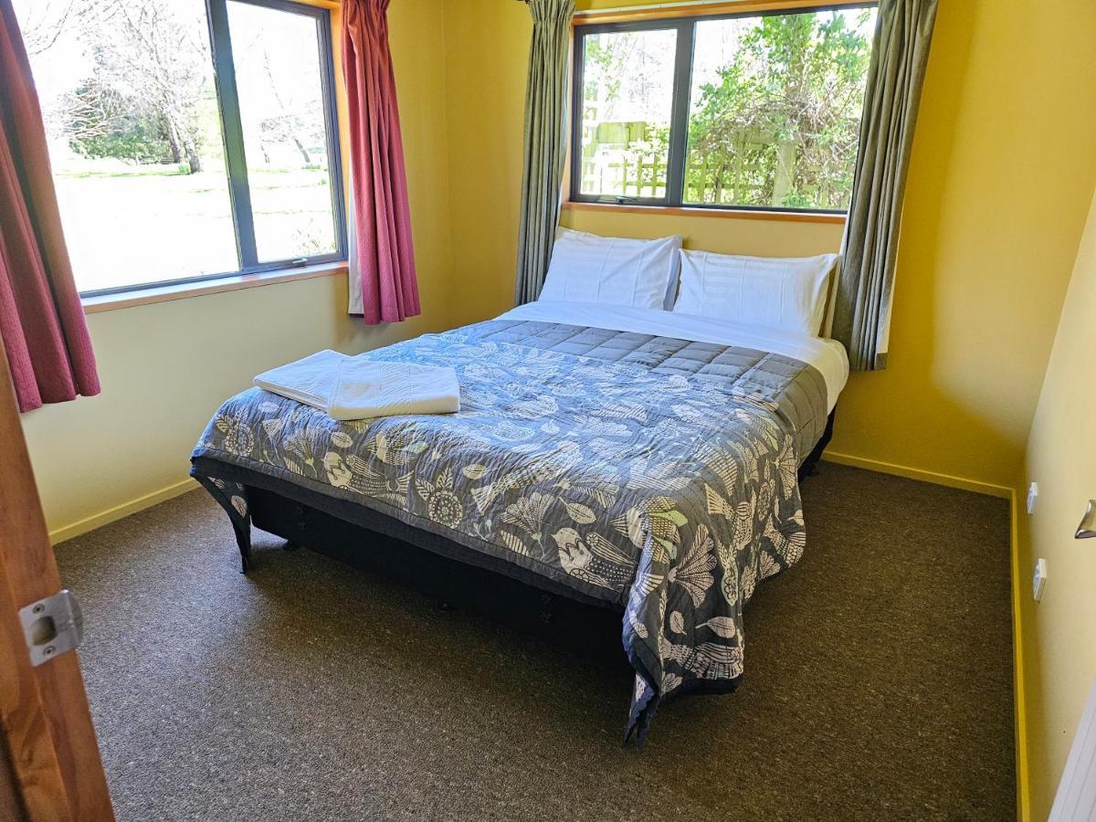 Te Anau Farm Cottage Exterior foto